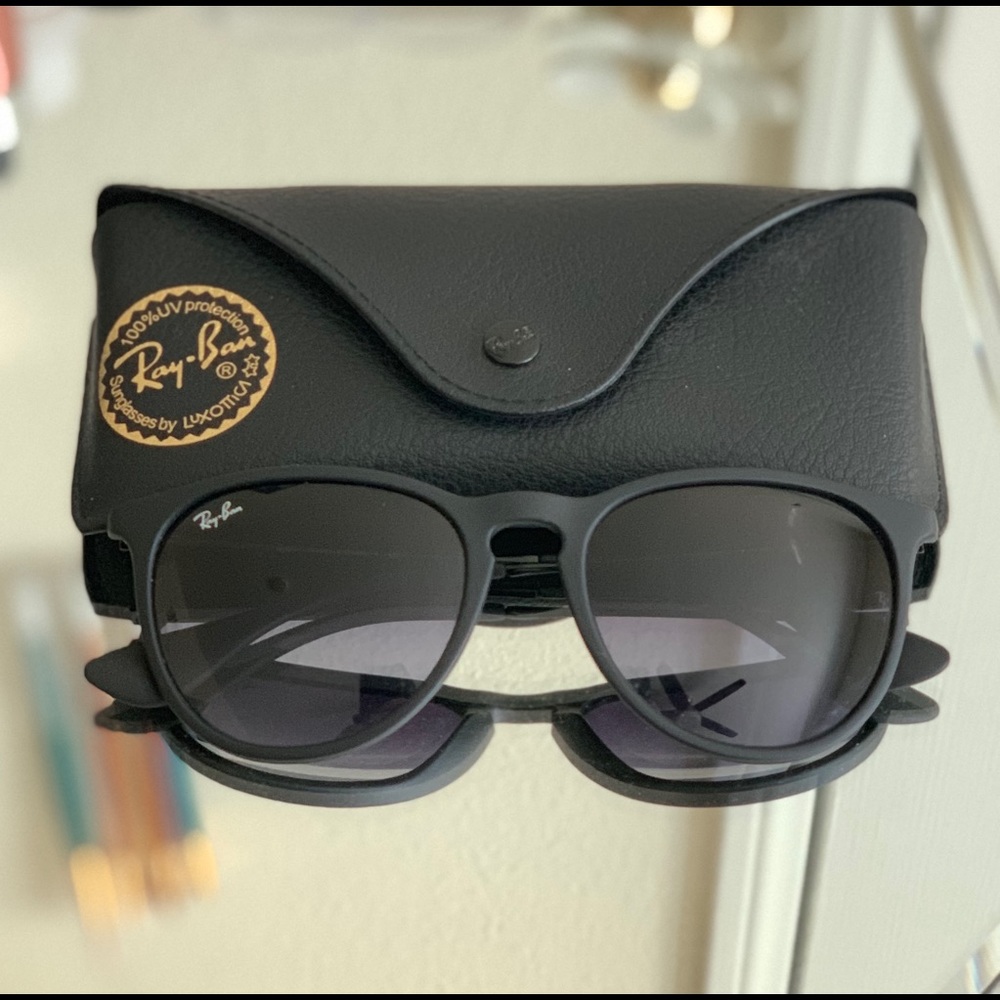 RAY-BAN Sunglasses